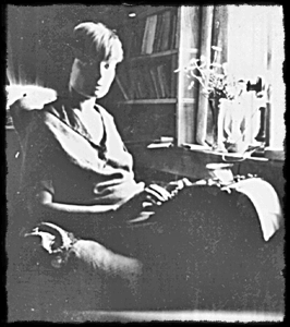 A young Dorothy Day